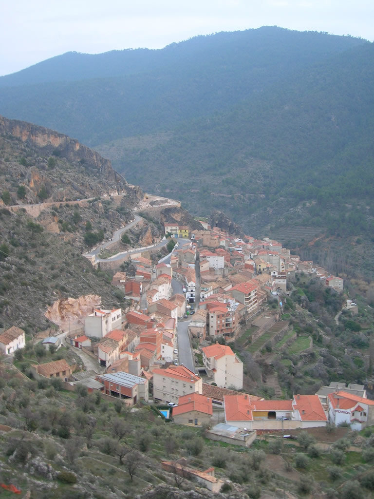 Ayna desde el Mirador del Diablo